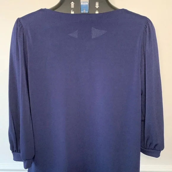 Top - Picture 2 of 3